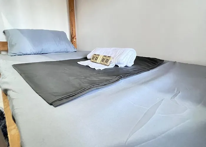 Unistay Shore Res With Bal Bay View Nr Moa * Manila