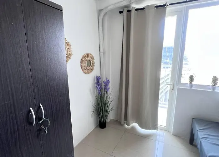 Apartment Unistay Shore Res With Bal Bay View Nr Moa *