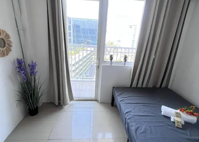 Unistay Shore Res With Bal Bay View Nr Moa Manila