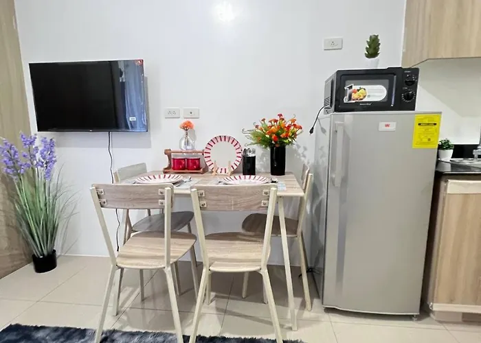 Apartment Unistay Shore Res With Bal Bay View Nr Moa Manila